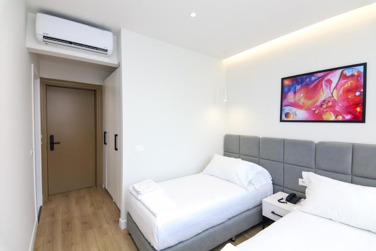 N Hotel City Center By Noshi Tirana Exterior foto