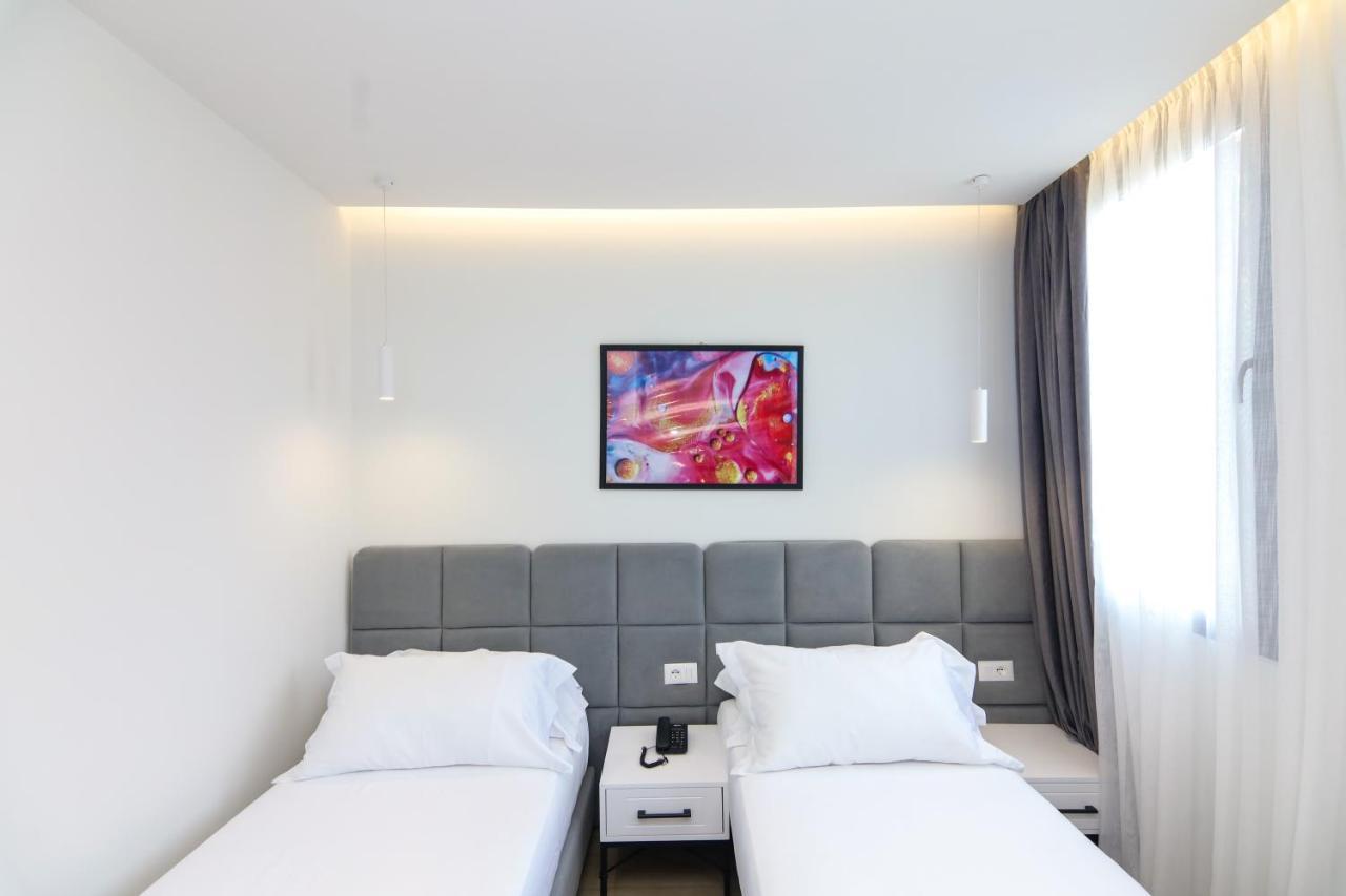 N Hotel City Center By Noshi Tirana Exterior foto