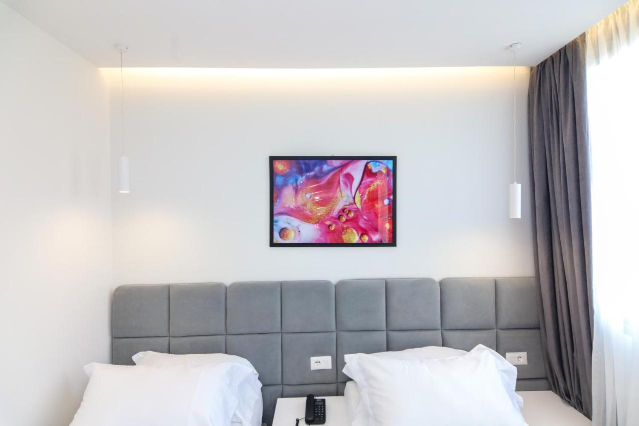 N Hotel City Center By Noshi Tirana Exterior foto