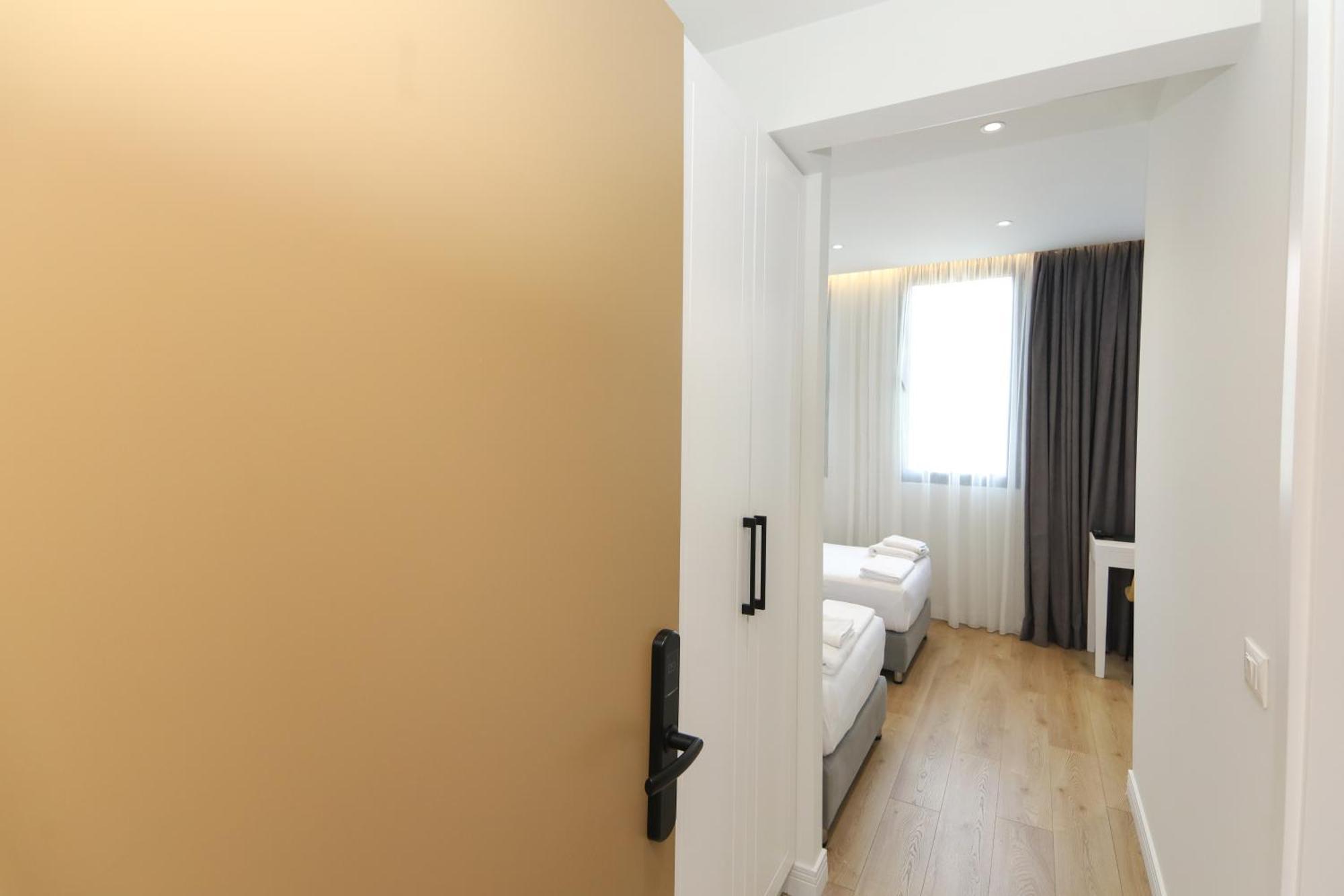 N Hotel City Center By Noshi Tirana Exterior foto