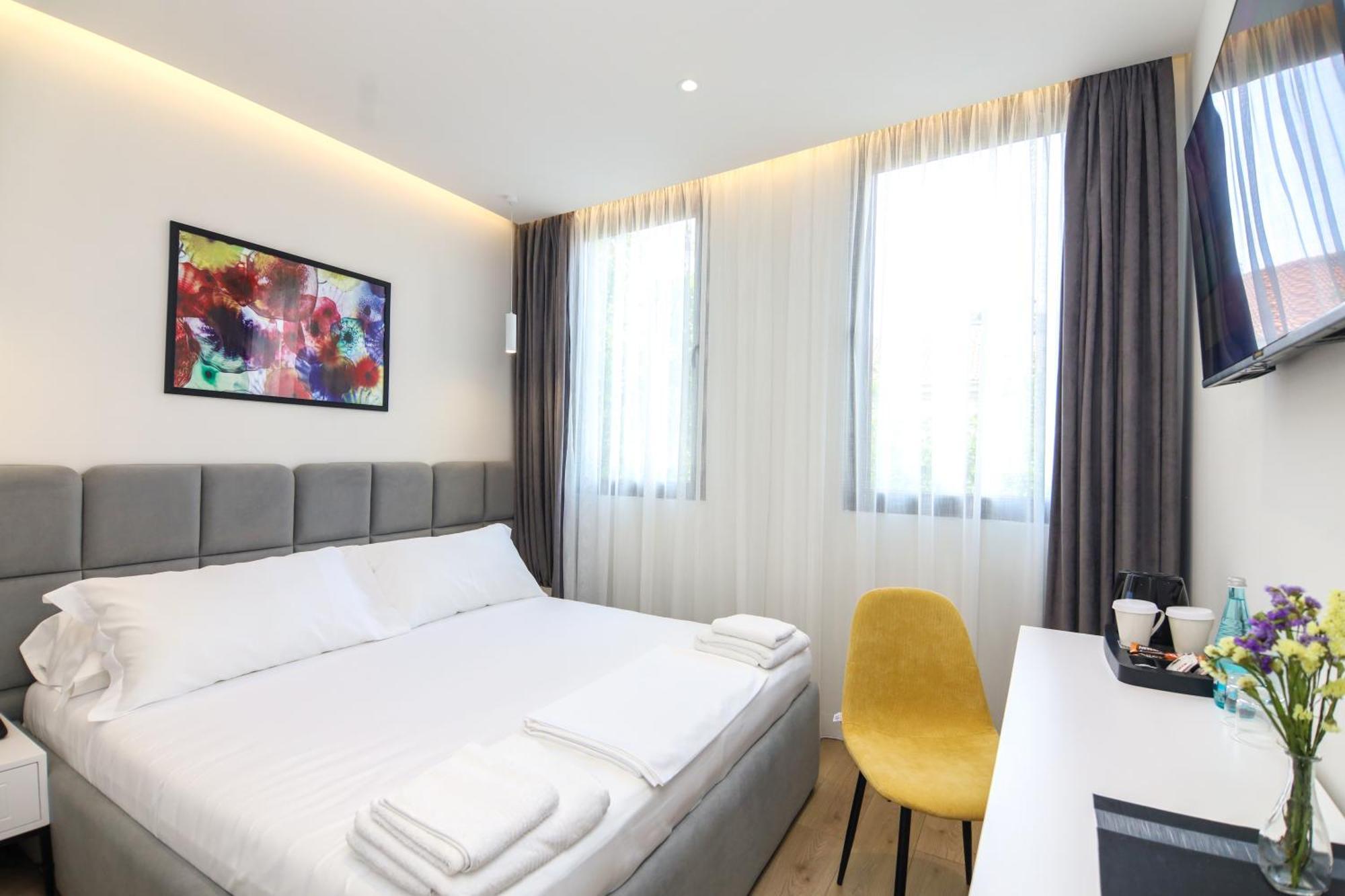 N Hotel City Center By Noshi Tirana Exterior foto